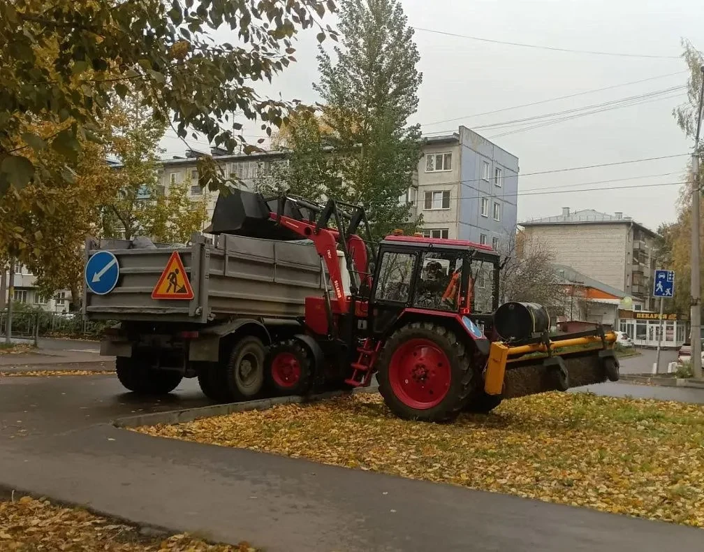 🧹 В Барнауле продолжается санитарная очистка территорий