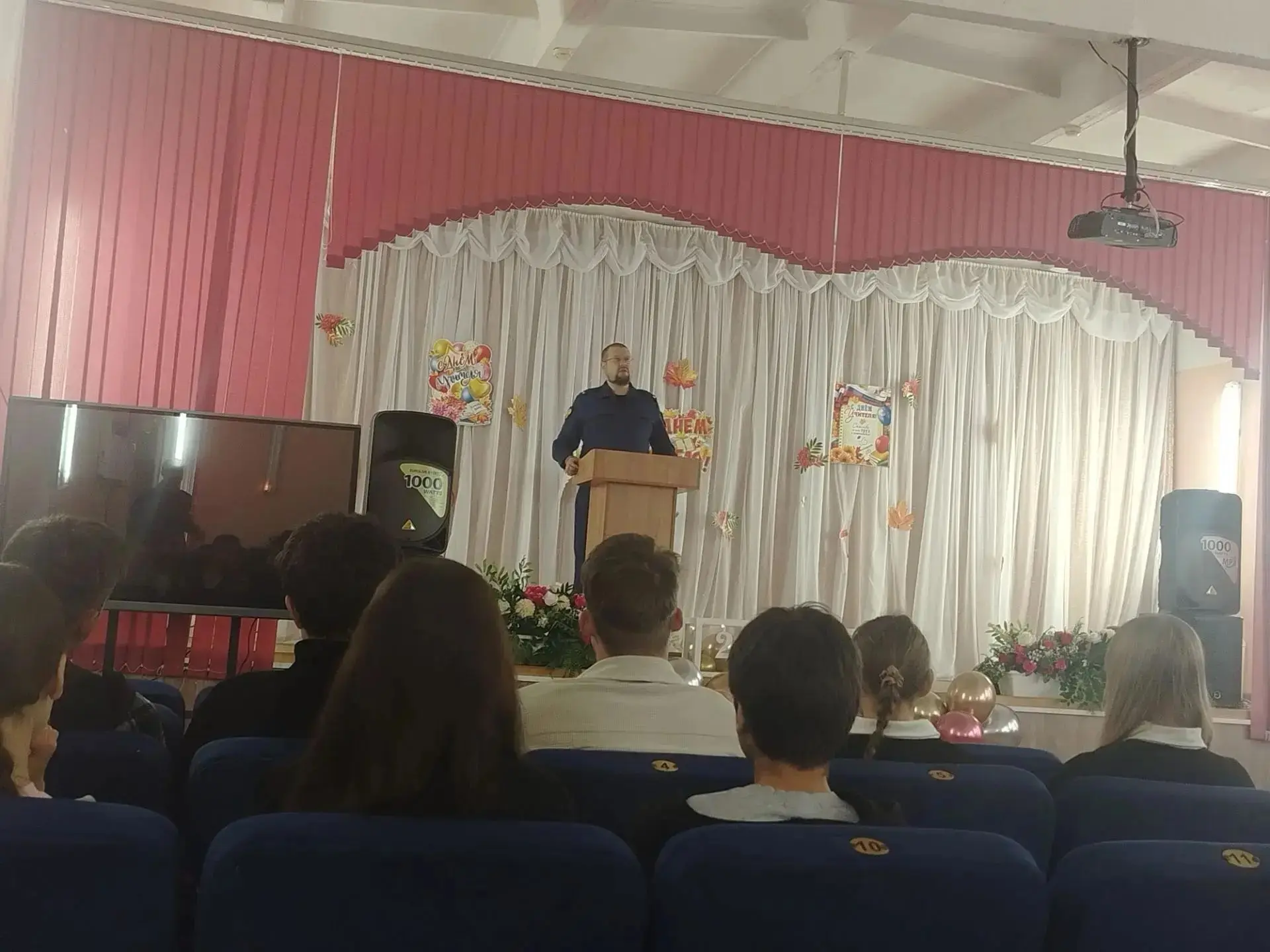 6 октября в МОУ СОШ с.Вадинск проведена профилактическая встреча обучающихся 10-11 клас...