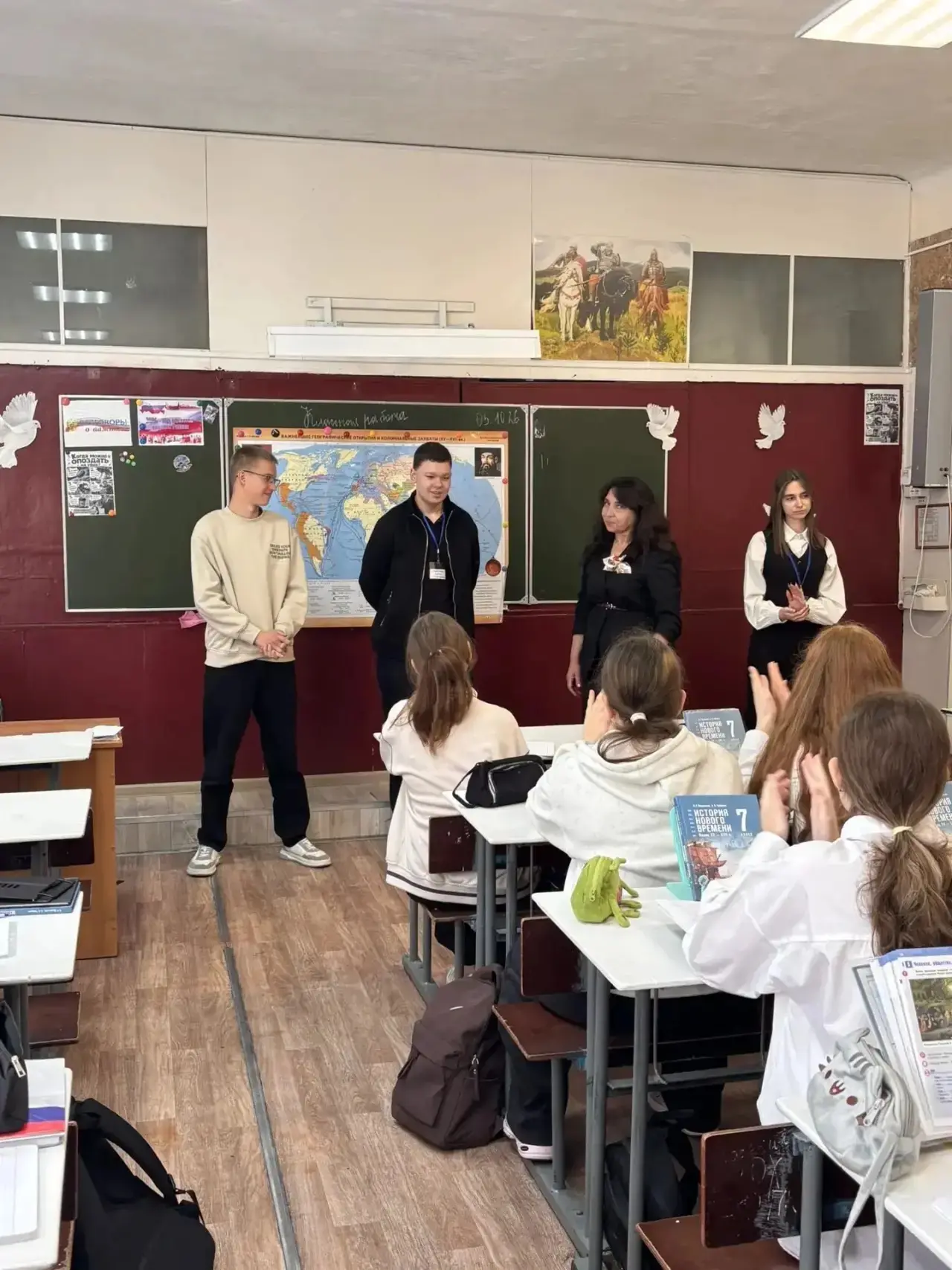 День самоуправления в нашей школе !      Дорогие друзья , уважаемые читатели нашей школ...
