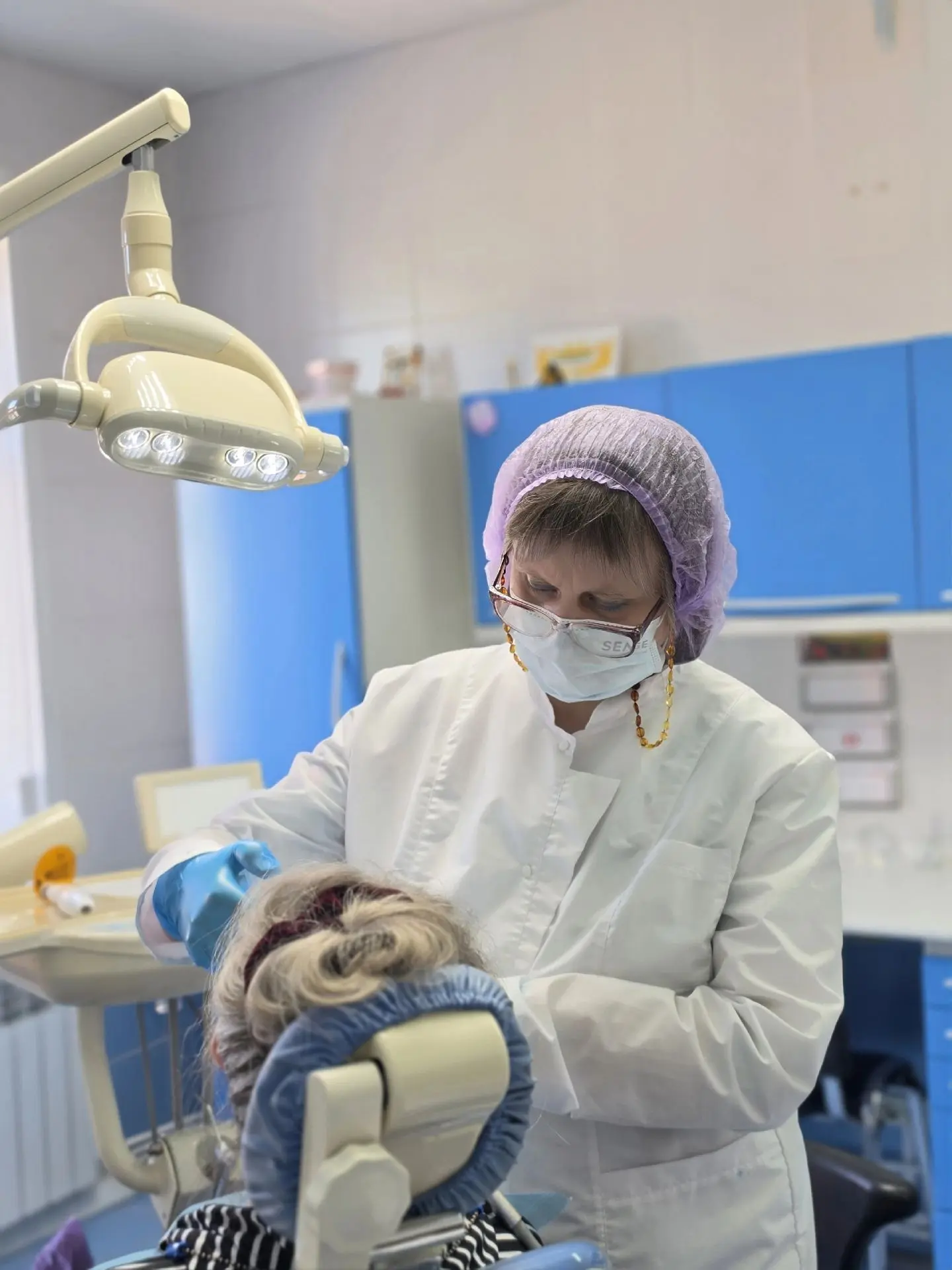 🦷 Почему кровоточат дёсны — объясняю как врач