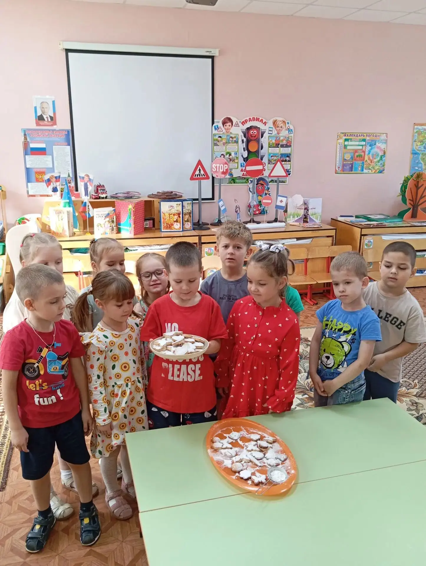 В старшей группе прошло познавательное и очень «вкусное» занятие по теме «Хлеб всему го...