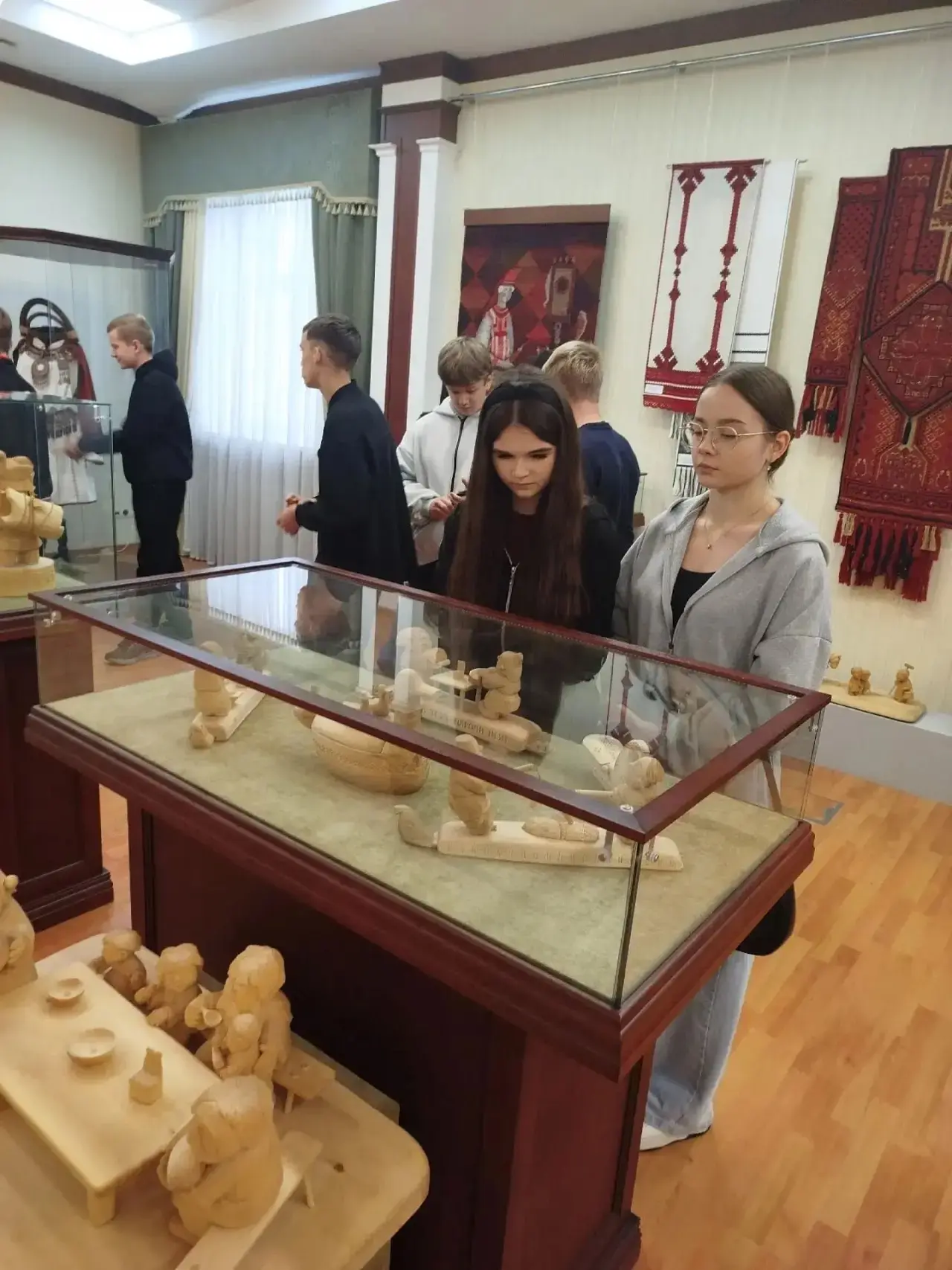 🎭 9 Б в Институте национальной культуры! 🎨