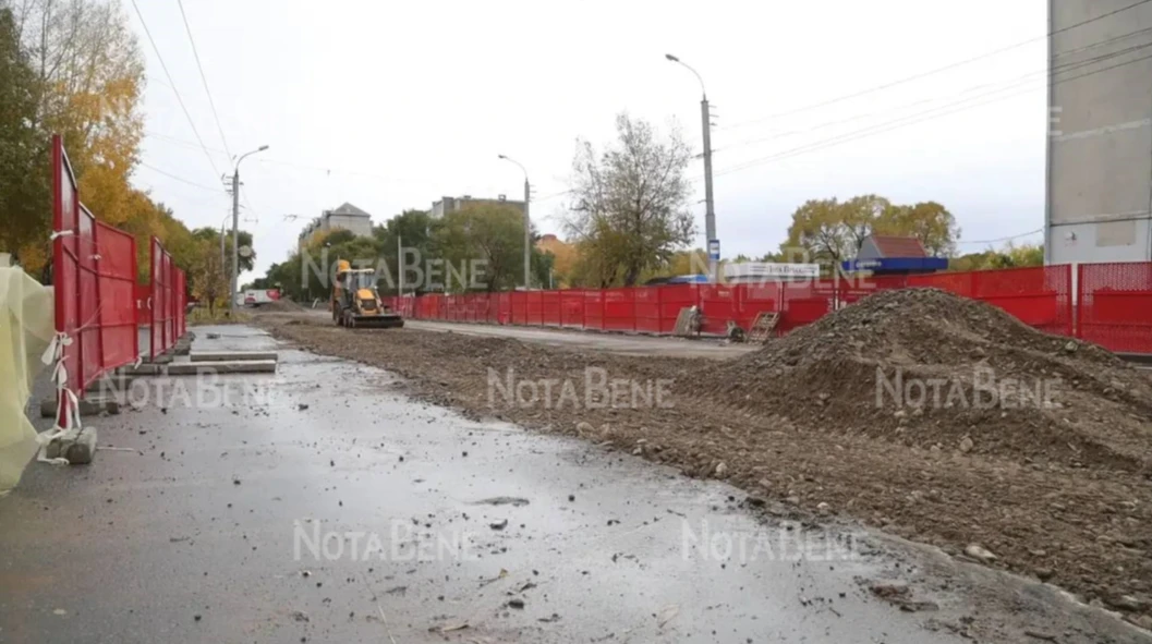 Приступают к благоустройству на ремонтируемом участке по Стофато. Это значит, что его с...