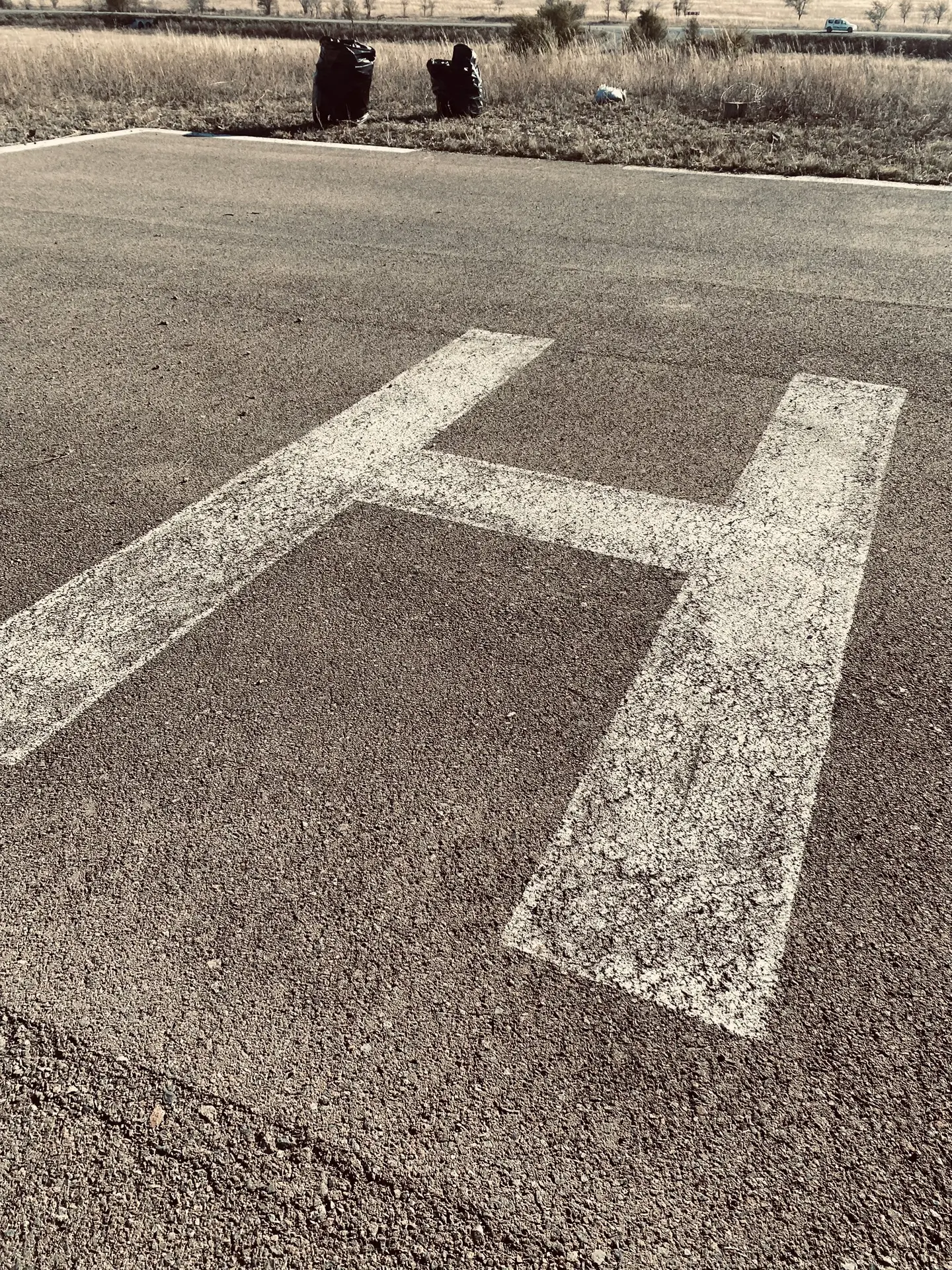 А вы знаете почему вертолетная площадка обознается буквой «H”?
