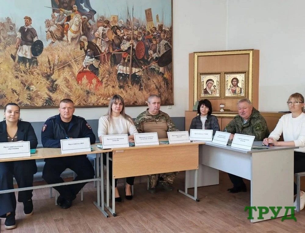 В КАМЕНСКЕ НАЧАЛАСЬ ОТПРАВКА ЮНОШЕЙ К МЕСТАМ НЕСЕНИЯ СЛУЖБЫ