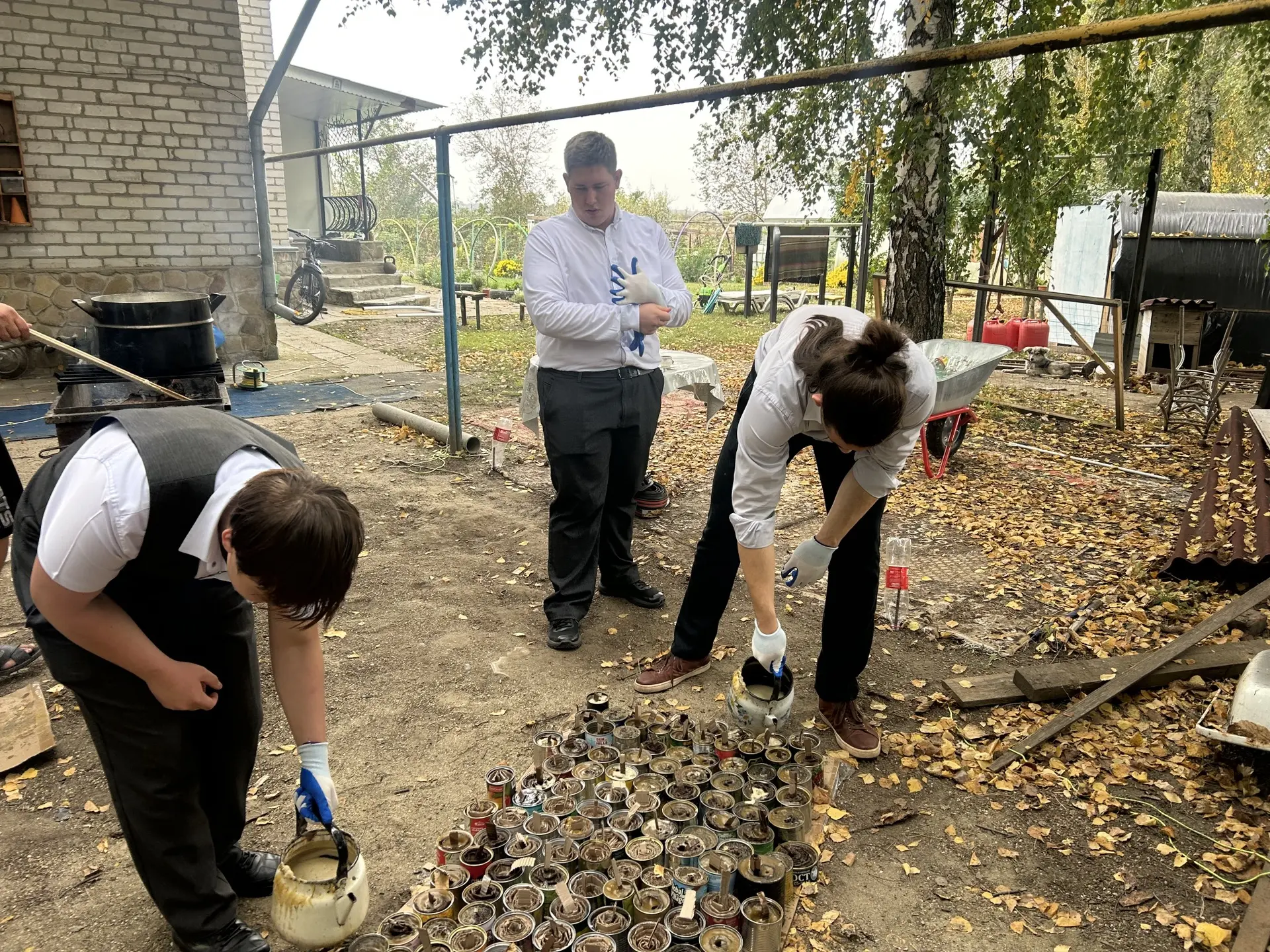 15.10.2026 года учащиеся 10 класса провели патриотическую акцию «Свеча для солдата»: за...