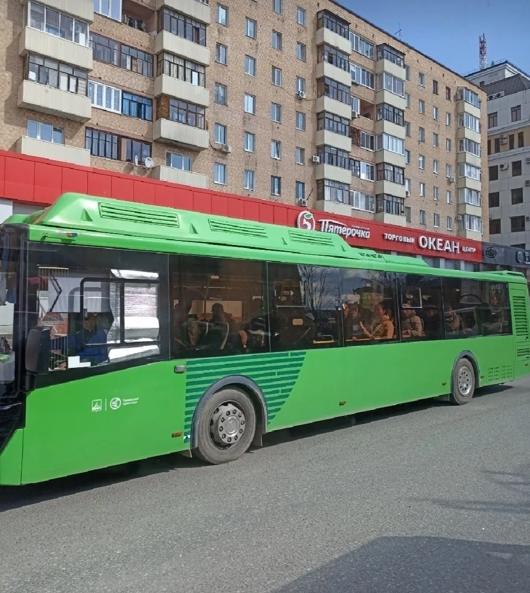 В Тюмени ребёнка с самокатом выгнали из автобуса кондуктором