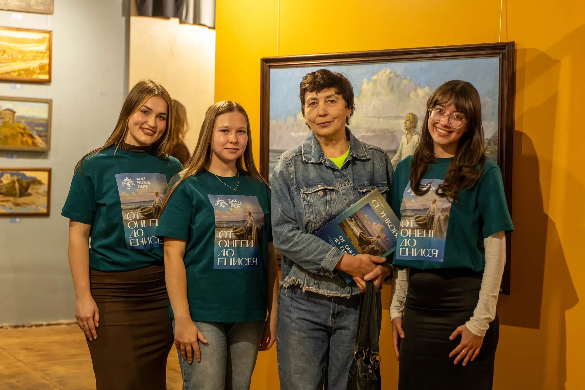 🖼️ Студенты-культурологи САФУ приняли участие в подготовке музейной выставки о Русском...