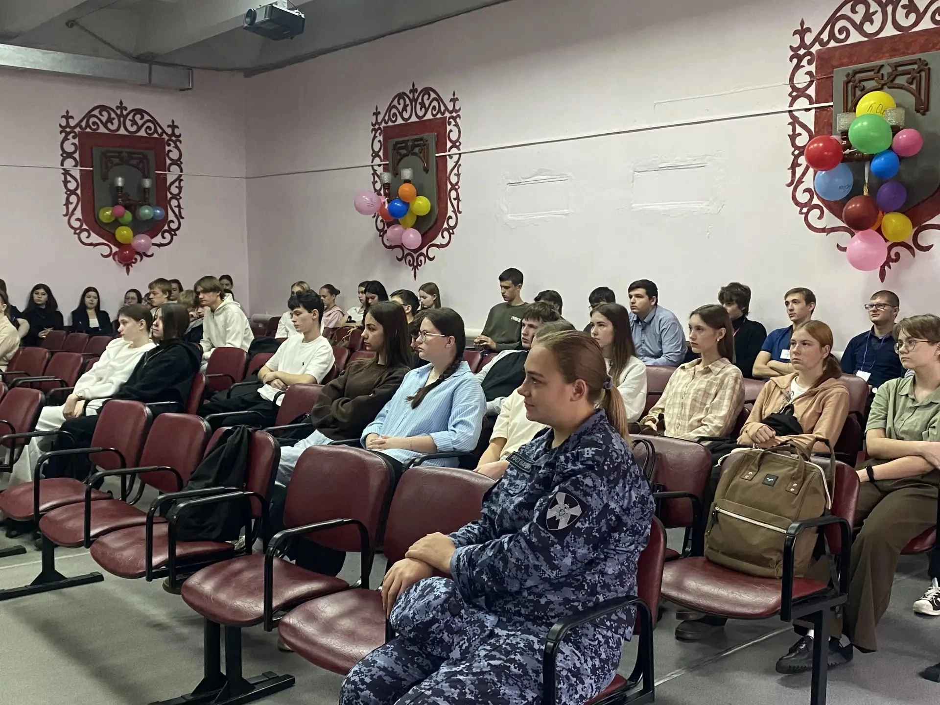 💪 Честная встреча в Большемуртинской школе № 2: разговор без прикрас