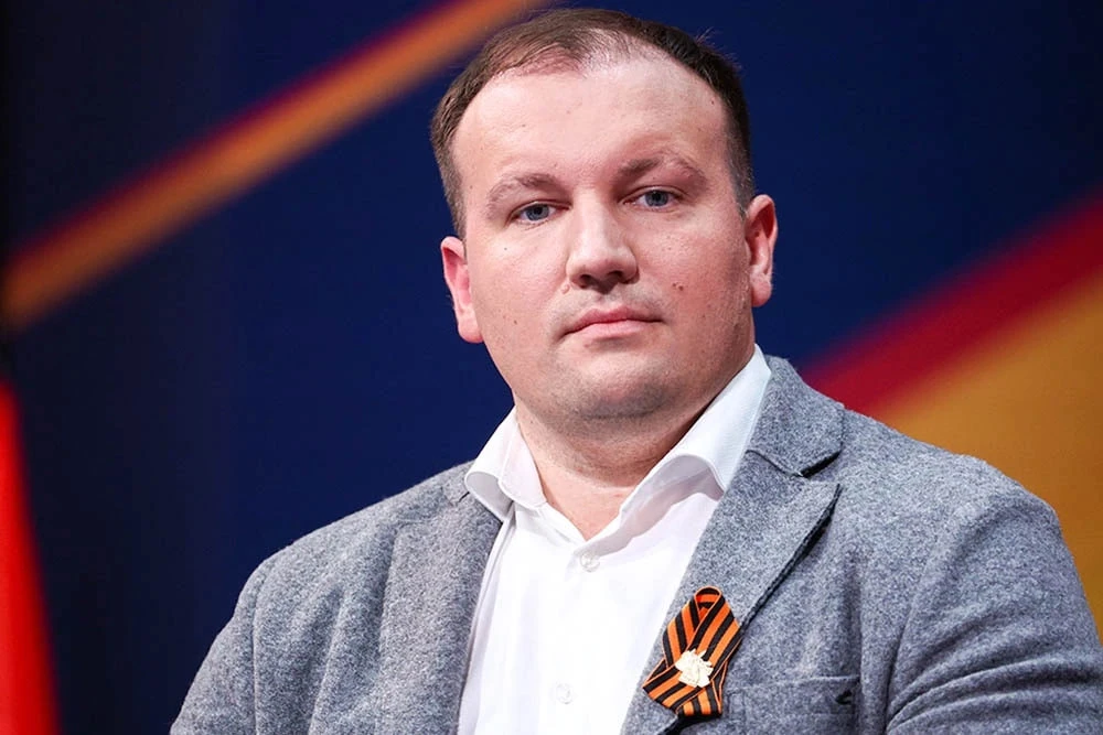 Автора тг-канала «Рыбарь» Михаила Звинчука, его супругу и соратников отпустили после за...