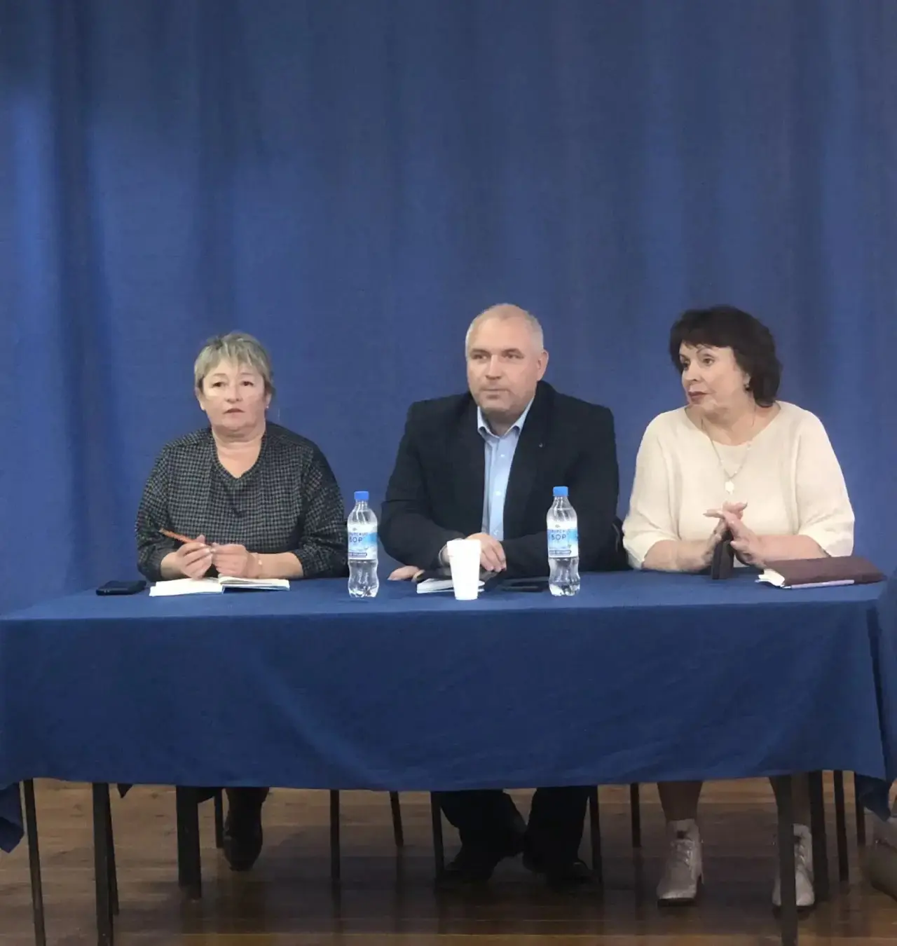 ВСТРЕЧИ С ЖИТЕЛЯМИ  ПРОДОЛЖАЮТСЯ