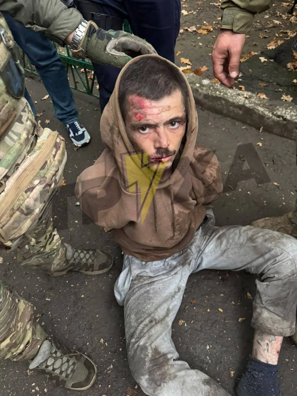 Противник заявляет о задержании подозреваемого в расстреле 5 украинских военных из 72-й...