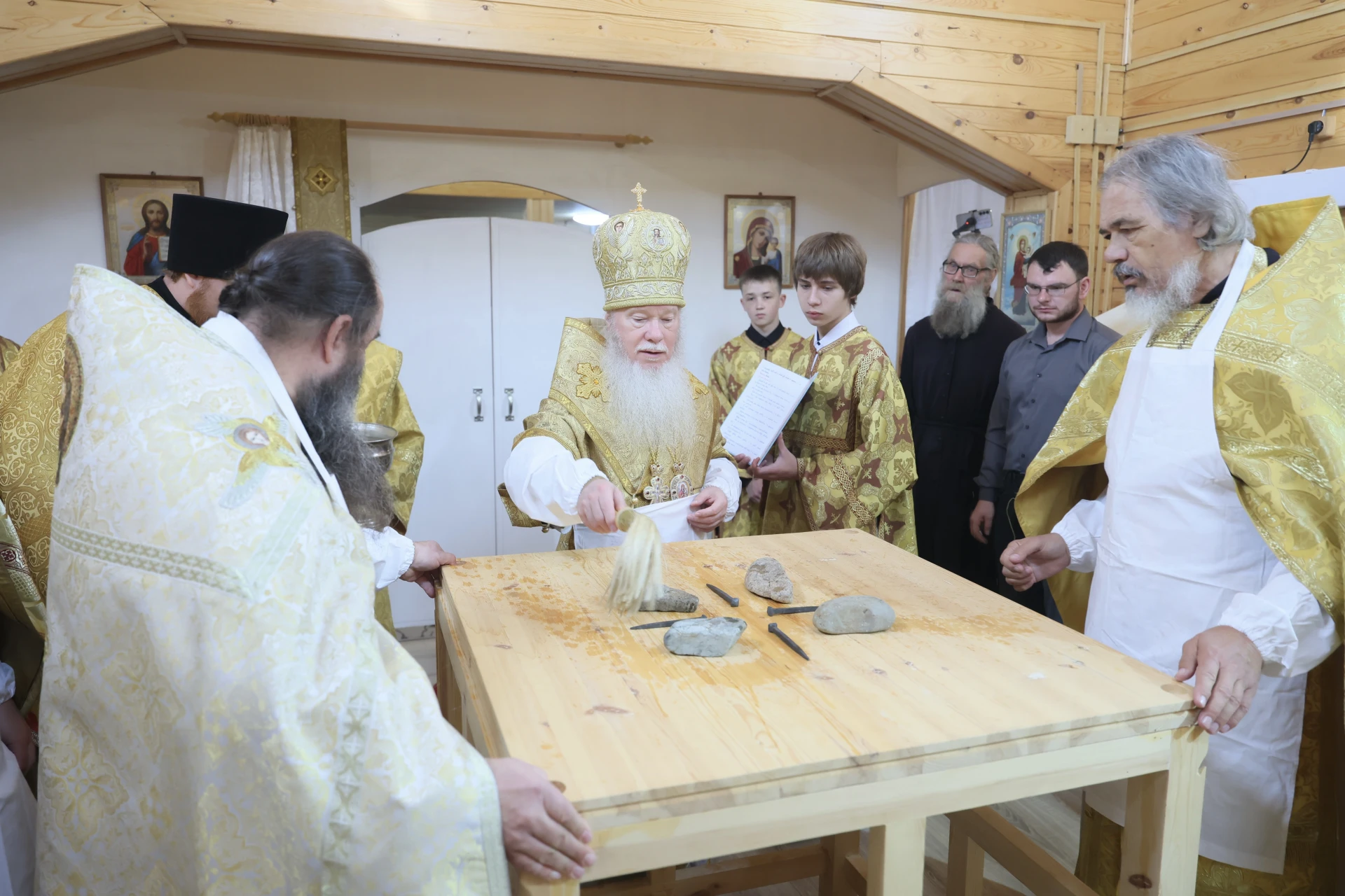 ВЕЛИКОЕ ОСВЯЩЕНИЕ ХРАМА В ЧЕСТЬ СВЯТИТЕЛЯ ИННОКЕНТИЯ ИРКУТСКОГО В СЕЛЕ ТОХОЙ РЕСПУБЛИКИ...
