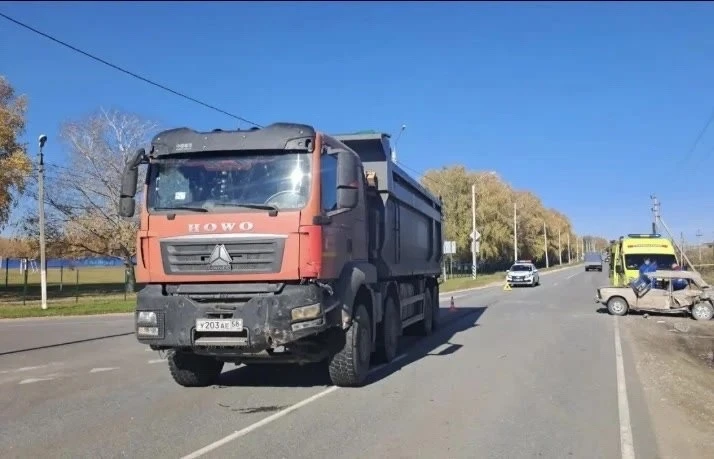 Пожилой водитель на «шестёрке» не пропустил грузовик в Кочкуровском районе