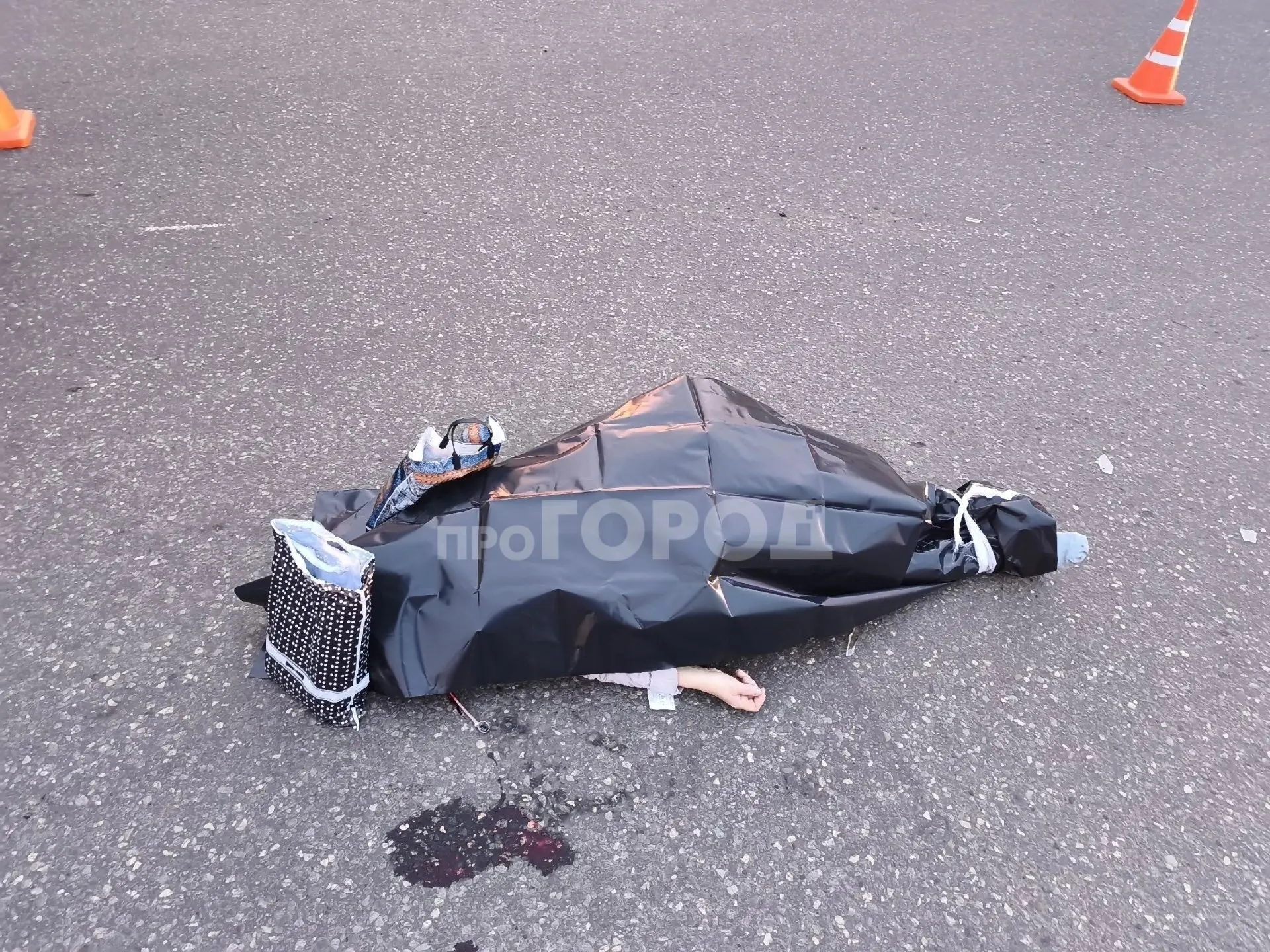 На Театральной площади автомобиль насмерть сбил женщину. Примерно в 6:00 утра 58-летняя...