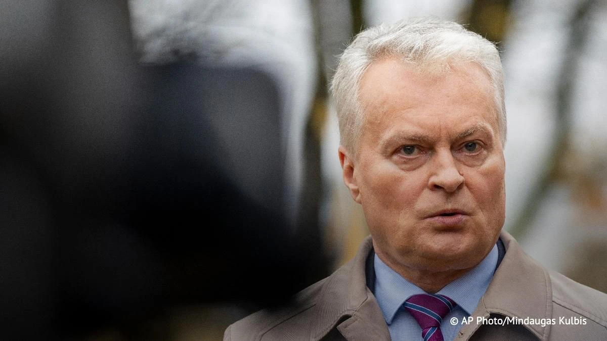 Президент Литвы Науседа считает необходимым прекратить выдачу туристических виз россиянам: