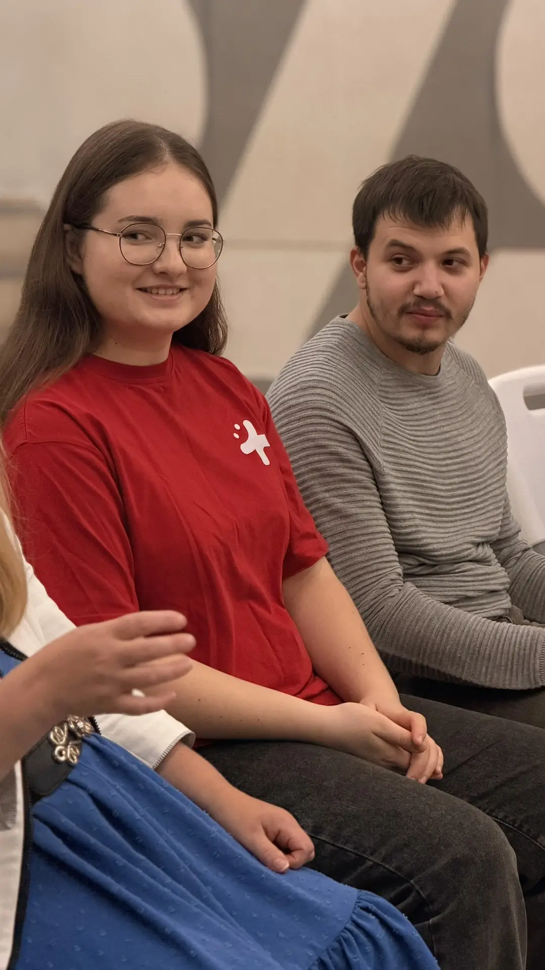 Прямо сейчас проходит мастер-класс по вокалу для молодежи с инвалидностью от Марии Афан...