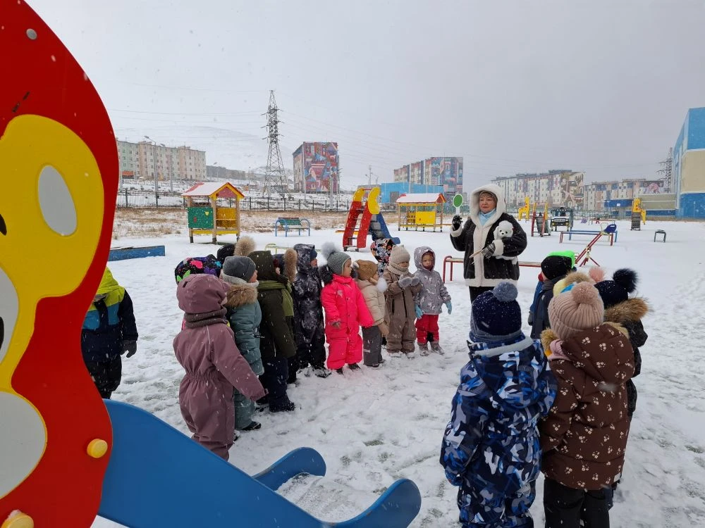 В средних группах «Солнышко» и «Пчелки»  прошло мероприятие, посвященное безопасности н...