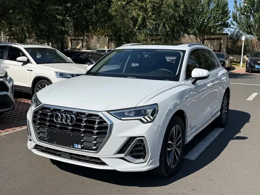 Audi Q3 35 TFSI fashion and dynamic type