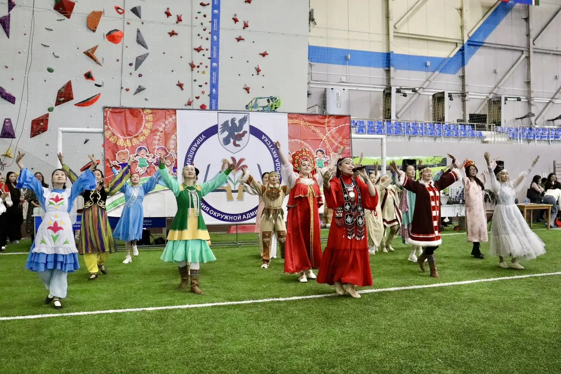 🌟 В Якутске прошел Фестиваль спорта, красоты и таланта среди педагогов дополнительного...