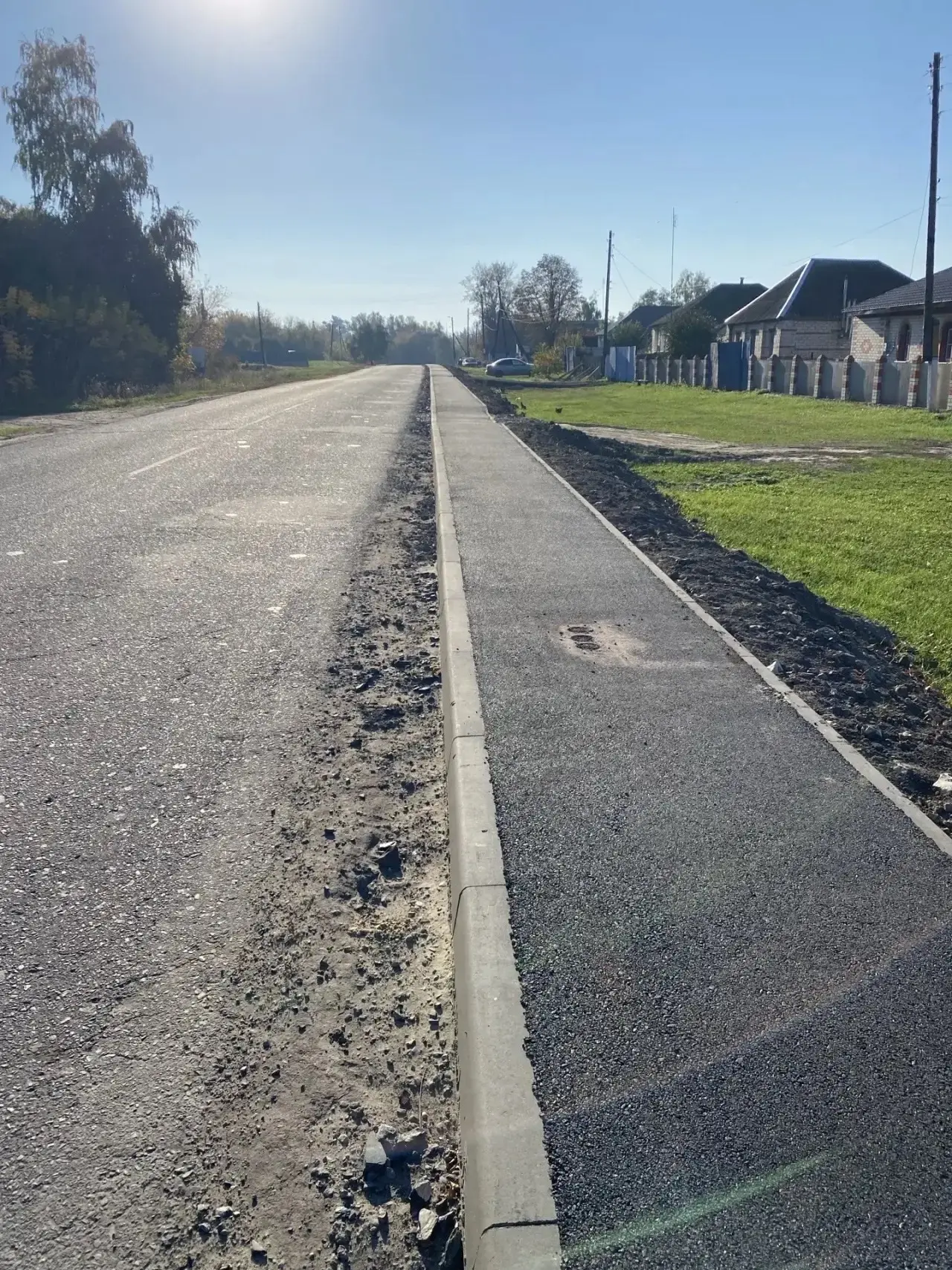 🚧В селе Бобрышево завершены работы по строительству нового тротуара, который соединил ...