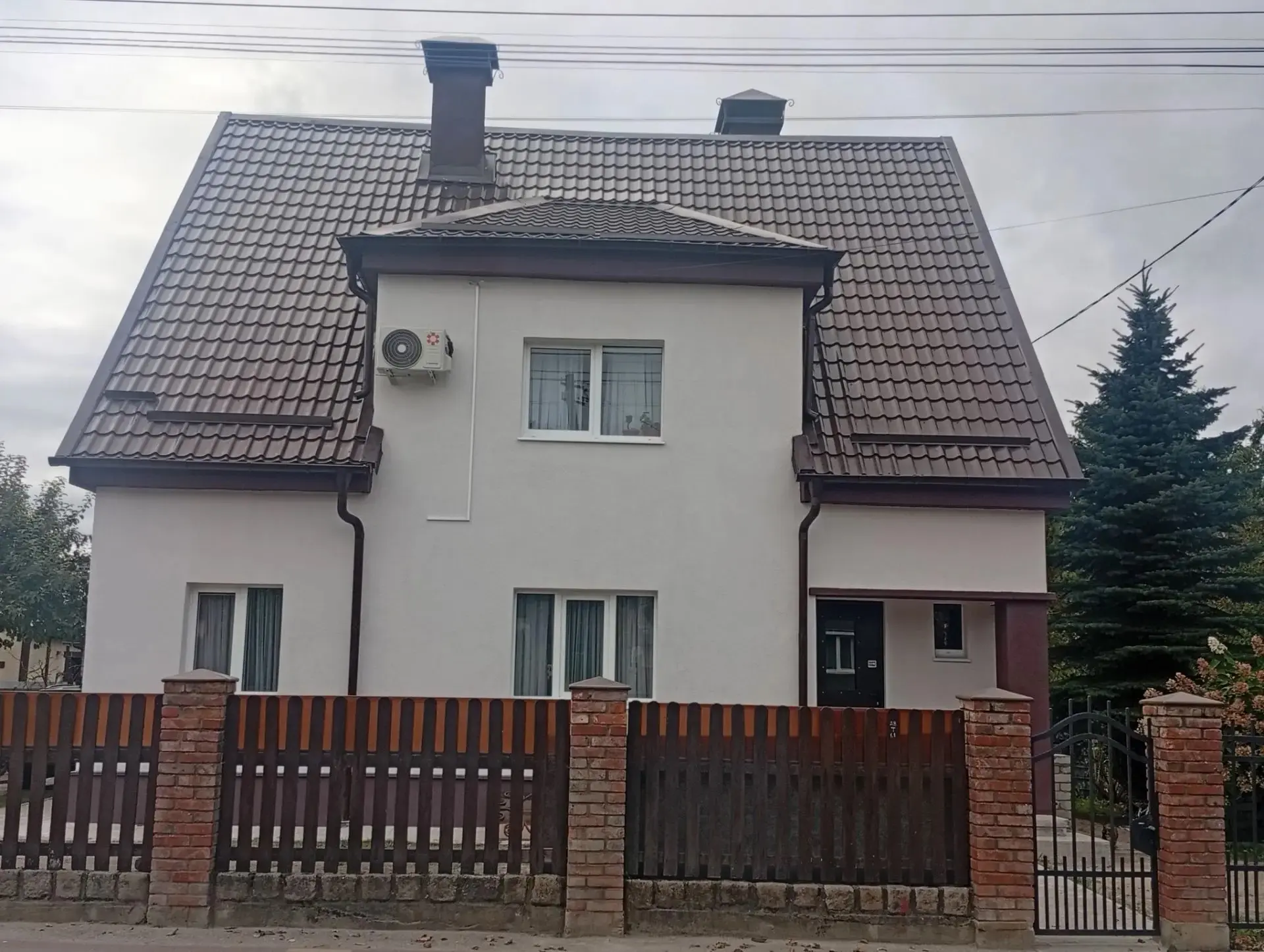 Закончили капремонт ещё одного дома за счёт средств муниципального бюджета.