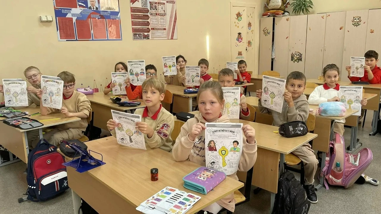 В школе №52 прошли  «Разговоры о важном» на тему: безопасность в сети Интернет.