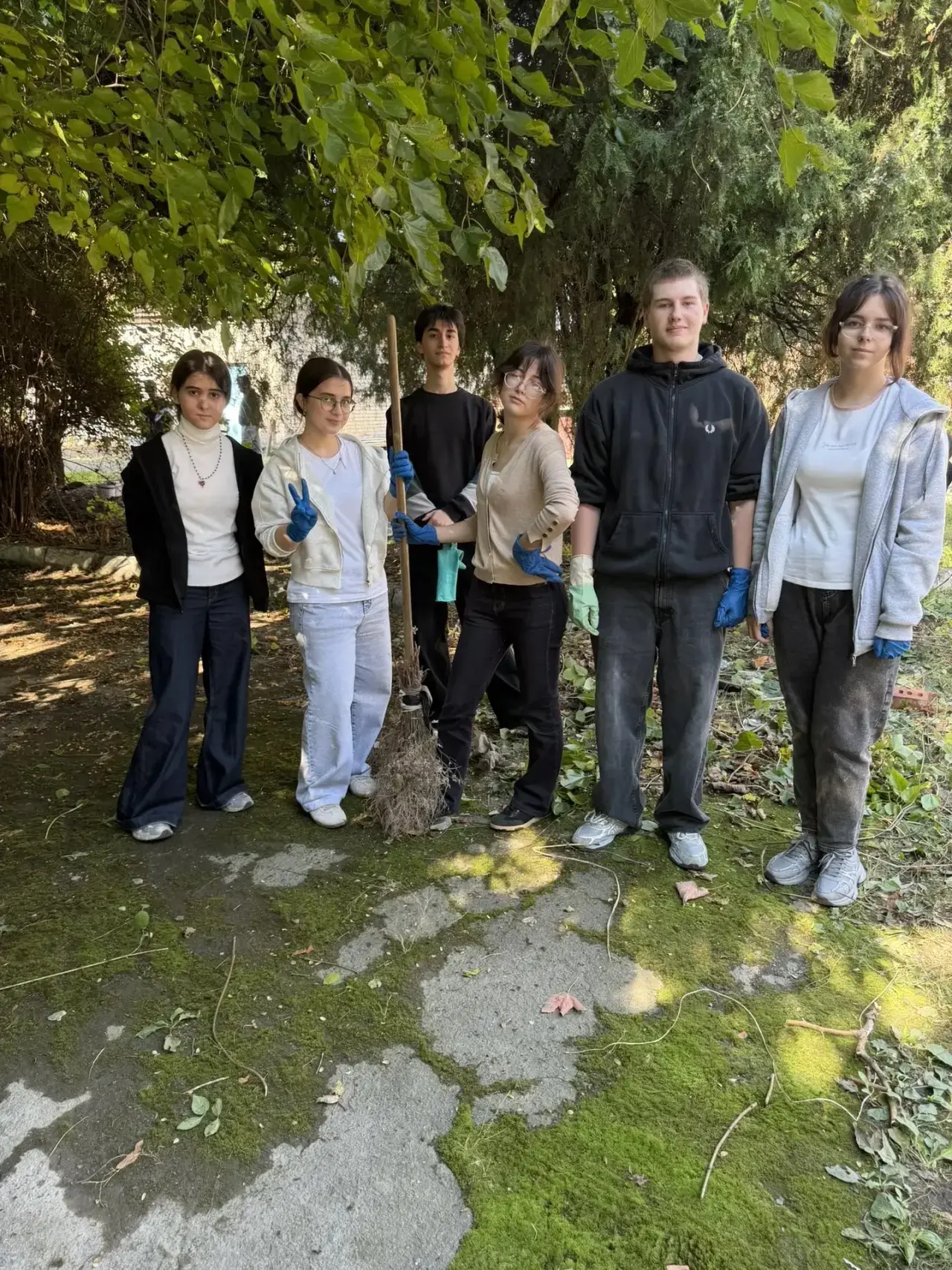 🍂 Осенний субботник — это не только про чистоту, но и про то, как мы становимся одной ...