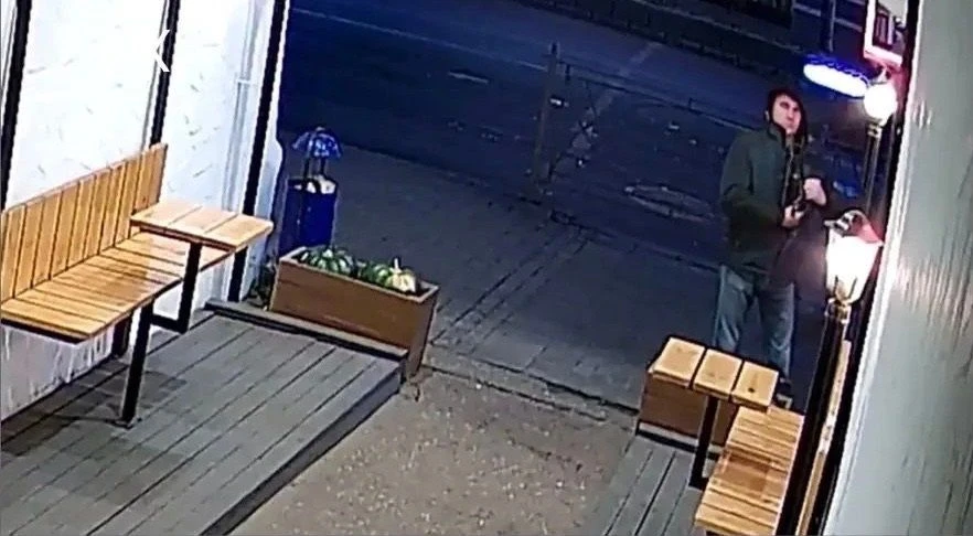 В Костроме украли одного из Мазайских зайцев