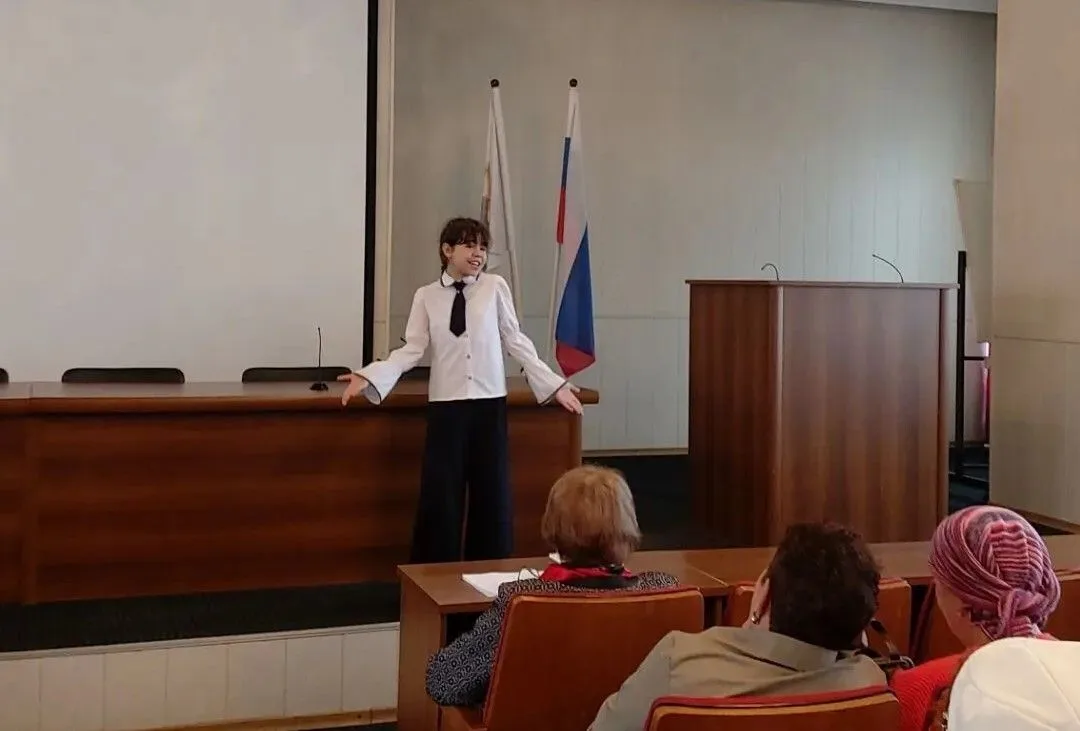 В честь Дня старшего поколения воспитанники театральной студии «Браво» (Асиновская ДШИ)...