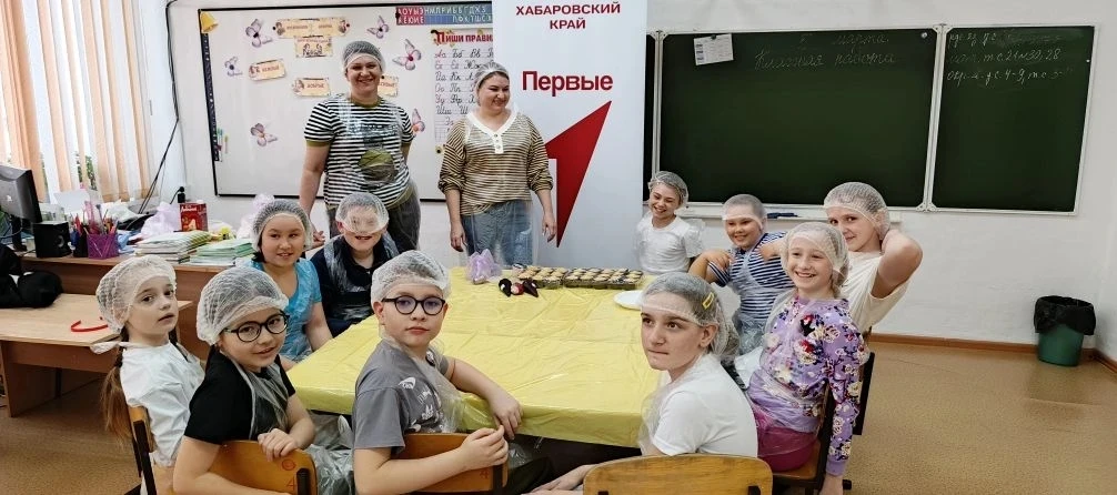 🌸В преддверии 8 марта в нашей школе проходил мастер-класс для Орлят России. Мастер-кла...