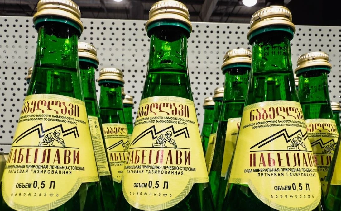 Россия запретила ввоз грузинских вин, лимонадов, минеральной воды и даже колы. Запрет у...