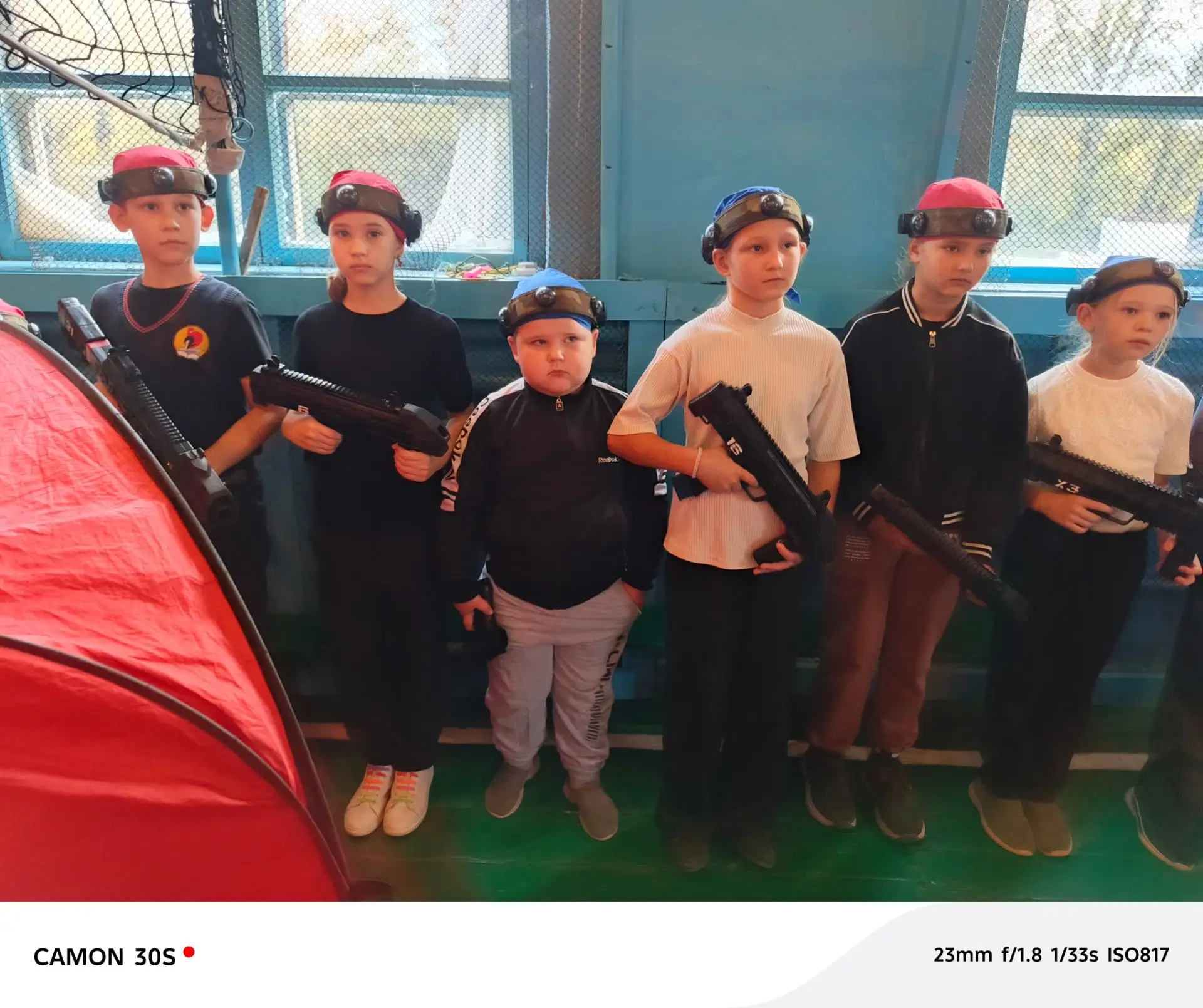 В Коминтерновском  филиале МКОУ  "Волчихинская  сш2" прошла увлекательная игра лазертаг...