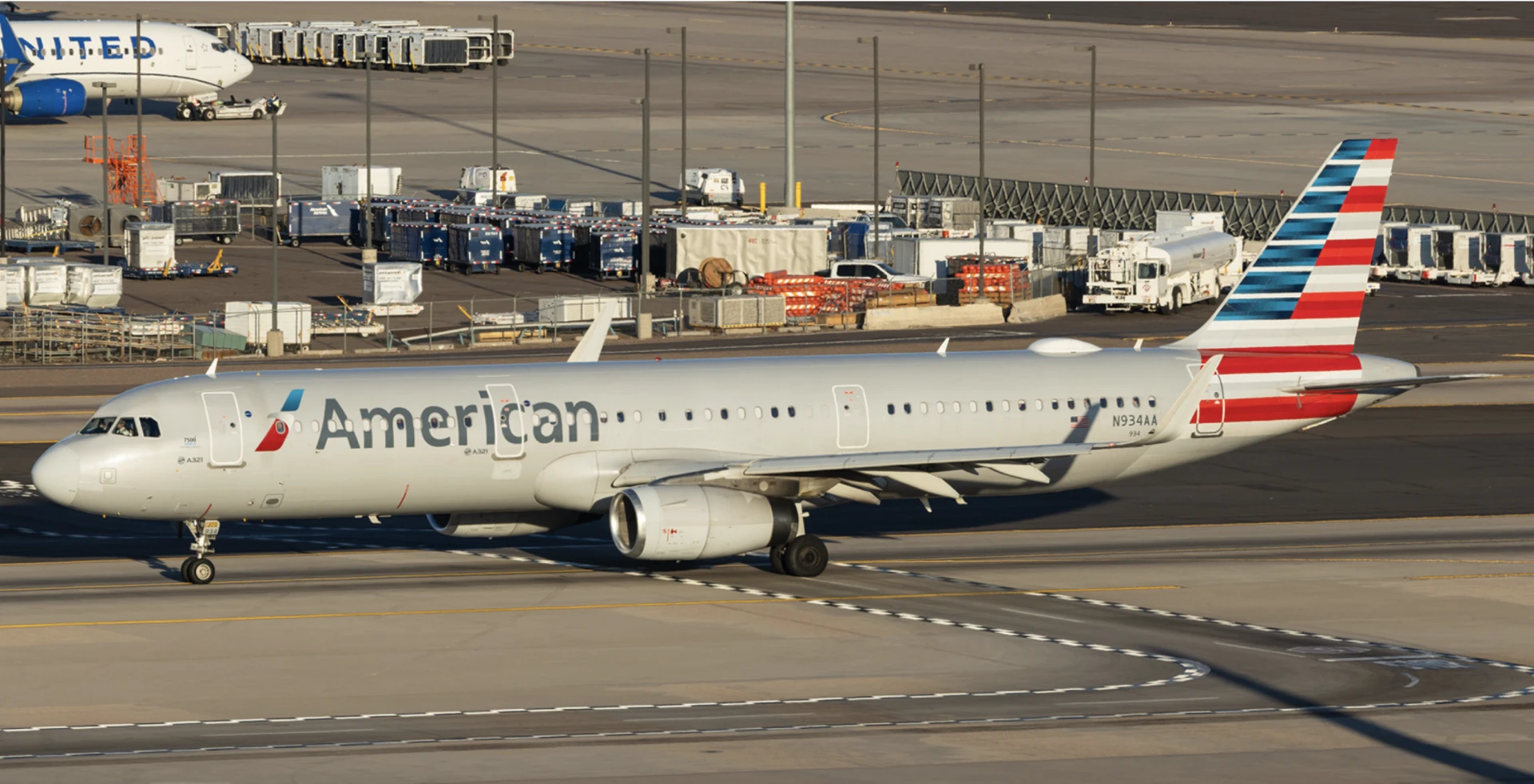 ✈️ American A321 экстренно сел в Мемфисе из-за токсичных паров в кабине