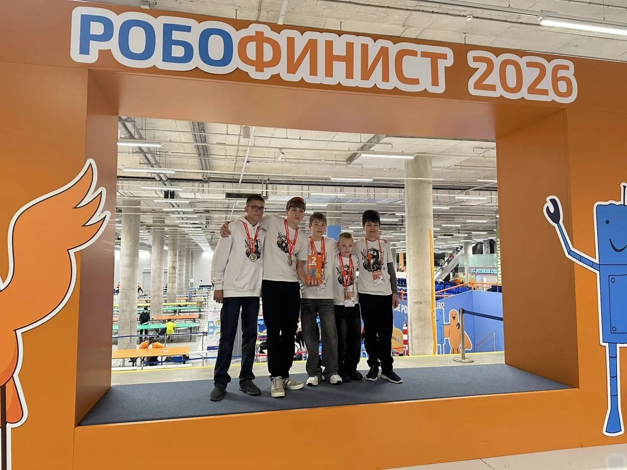 В Санкт-Петербурге прошёл финал Международного фестиваля «Робофинист 2026». Ребята из ш...