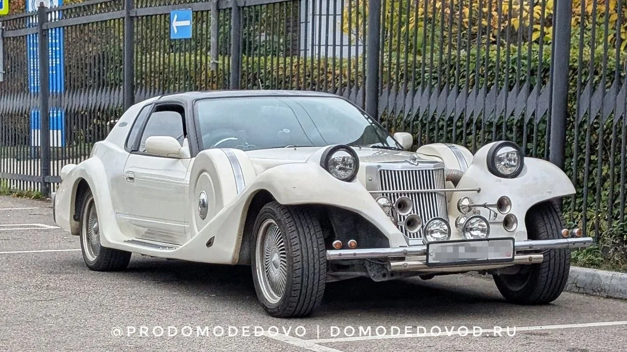Ох, какой красавец замечен в Домодедово! Редкий японский автомобиль Mitsuoka Le-Seyde в...