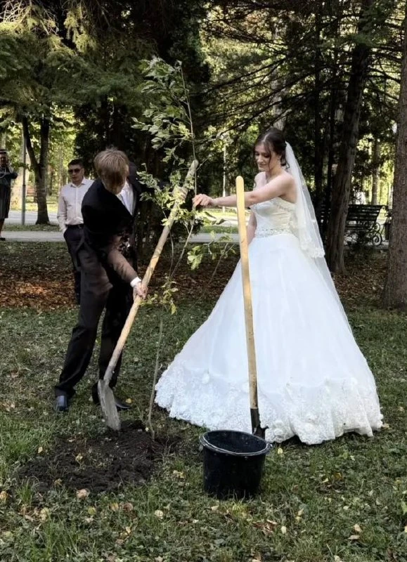 🌳 74 дерева в честь 74-летия Президента России!