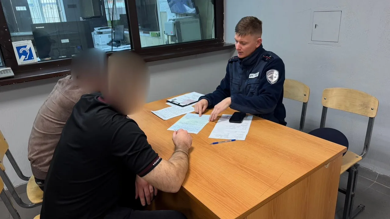 Челябинцев, которые запустили салют с крыш BMW на Комсомольском проспекте, нашли и прив...