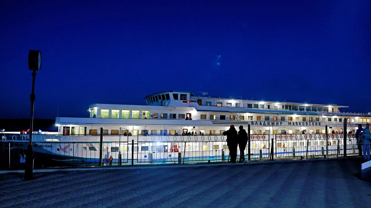 🛳 Теплоход "Владимир Маяковский" в Сарапуле