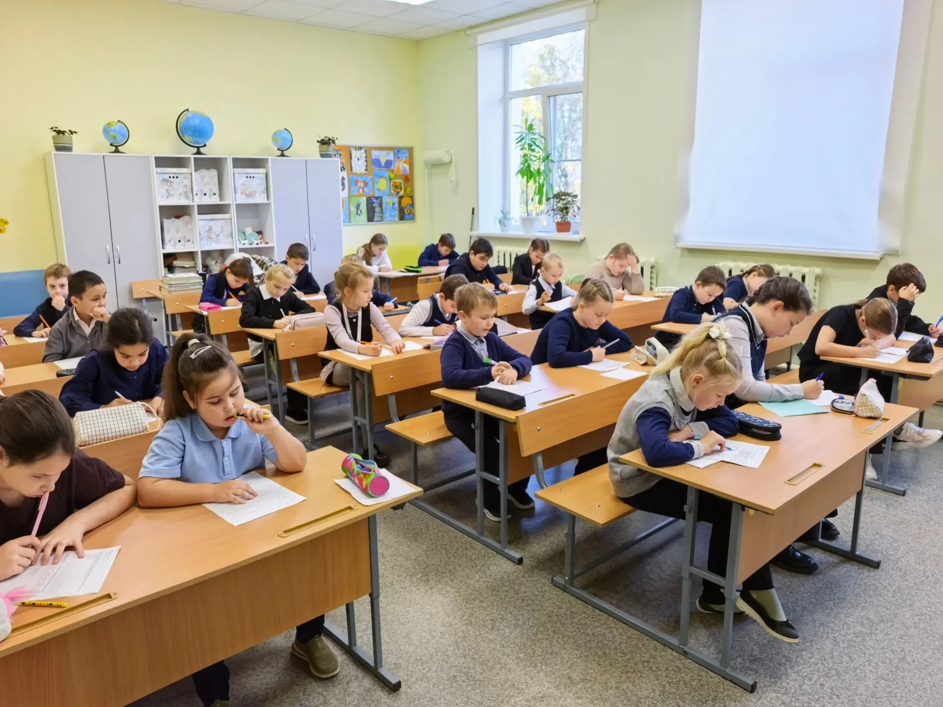 В начальных классах начался школьный этап всероссийской олимпиады школьников. Сегодня с...