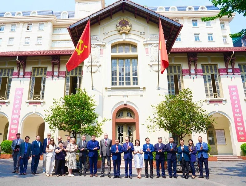 🇷🇺🇻🇳 8 октября состоялась встреча Советника Президента Российской Федерации В.А.Фад...