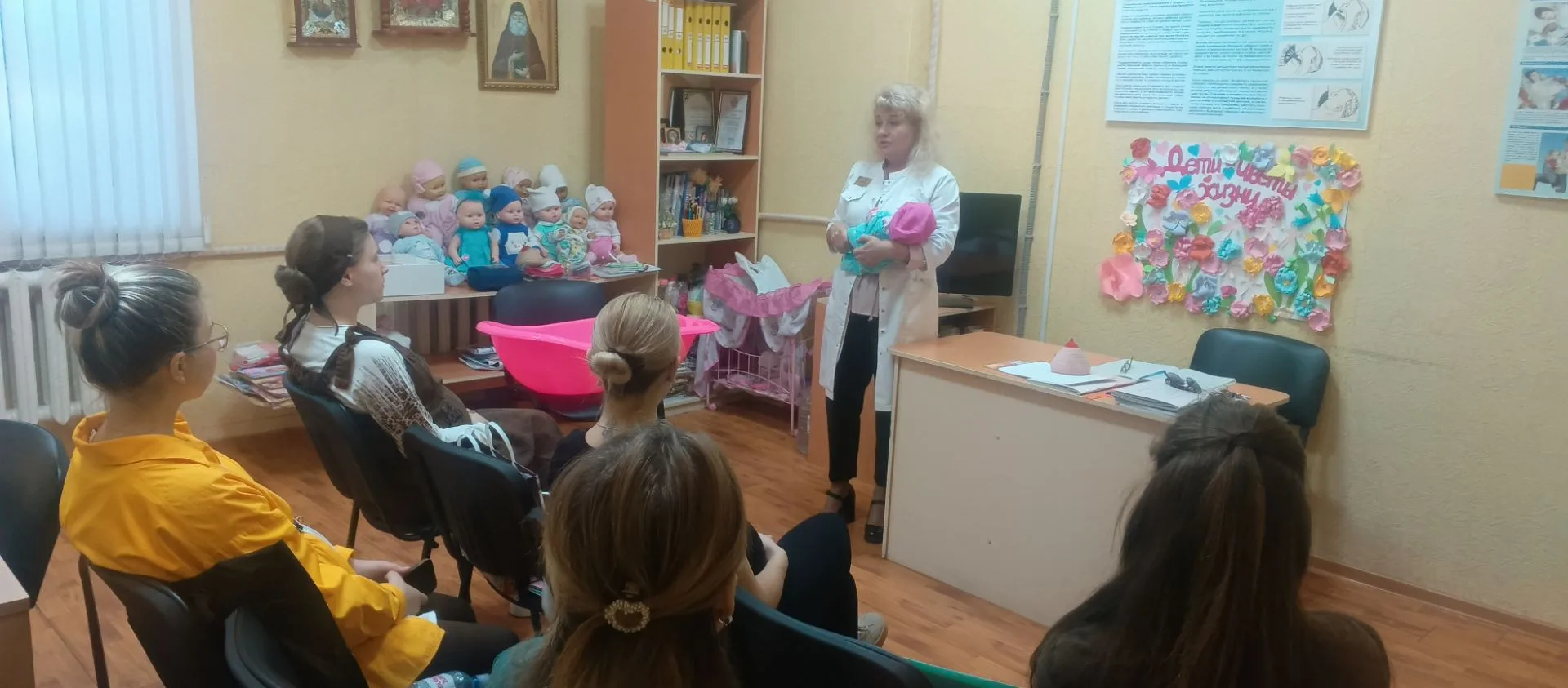🤱Сегодня в женской консультации  Городского роддома города Макеевки прошло очередное з...