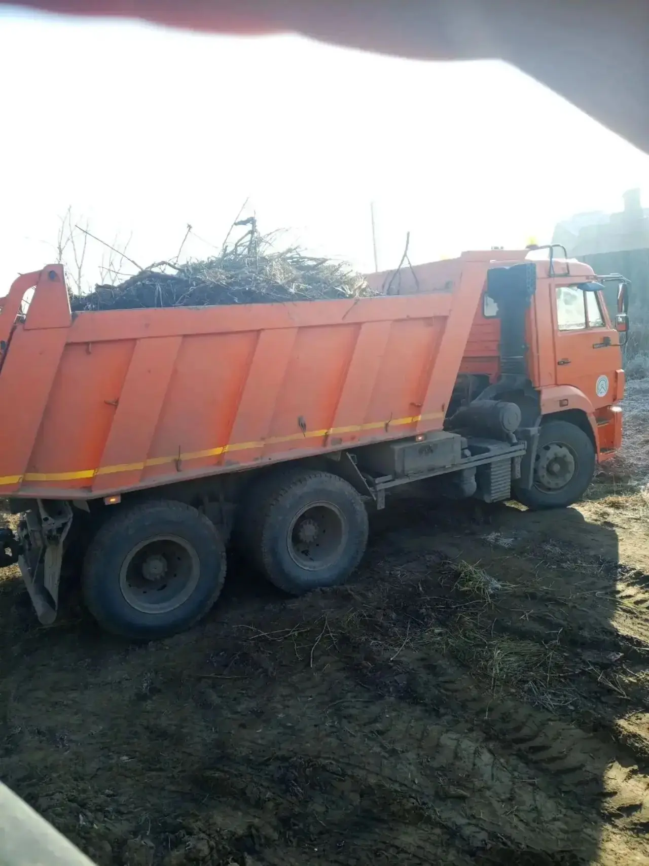 Свыше 200 тонн мусора вывезли с несанкционированной свалки на ул. Жердева