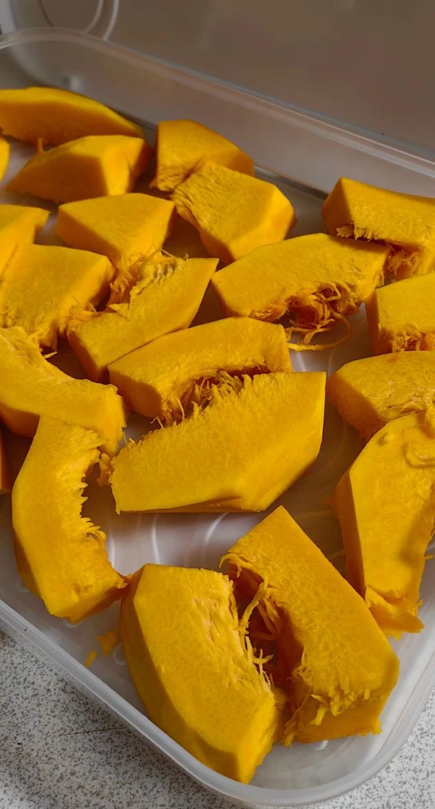 Тыкву заморожу и буду зимой готовить с ней вкусняхи 🎃