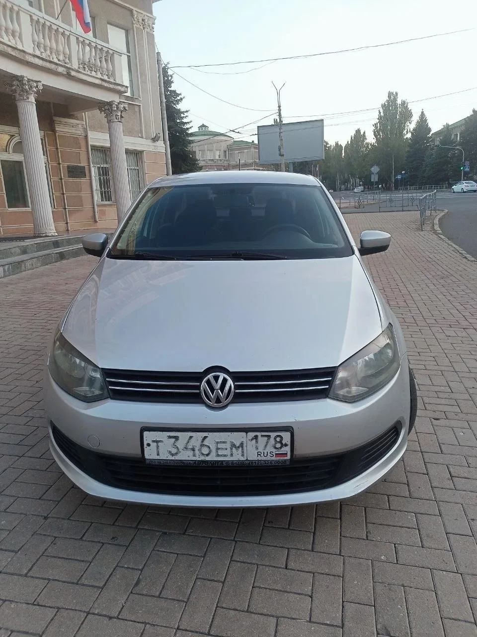 Volkswagen Polo. АКП. 2015 год выпуска 1.6 бензин. Пробег 351000 км(не такси, не каршер...