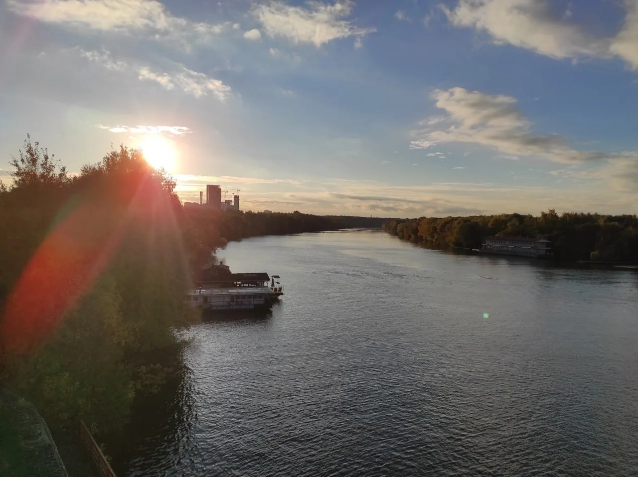 Вид на Москву-реку у Живописного моста.