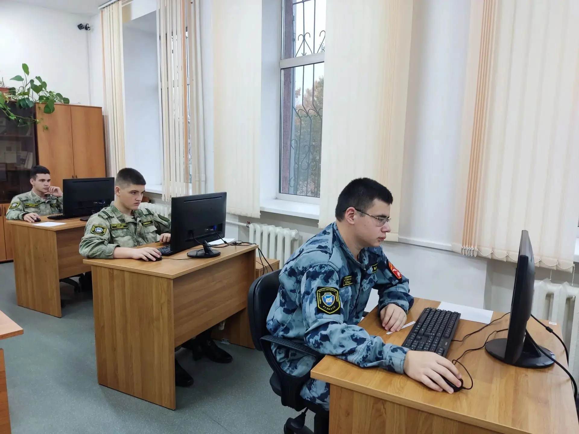 🧪 Наука в действии: в нашей школе прошёл школьный этап ВсОШ по химии!