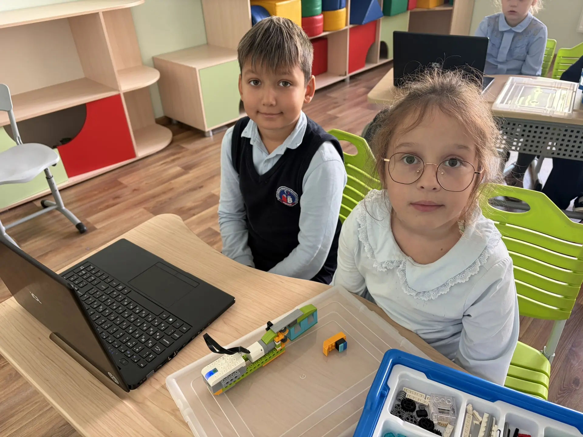 🚀 Робототехника, 2 класс: творим и изобретаем на LEGO WeDo 2.0!