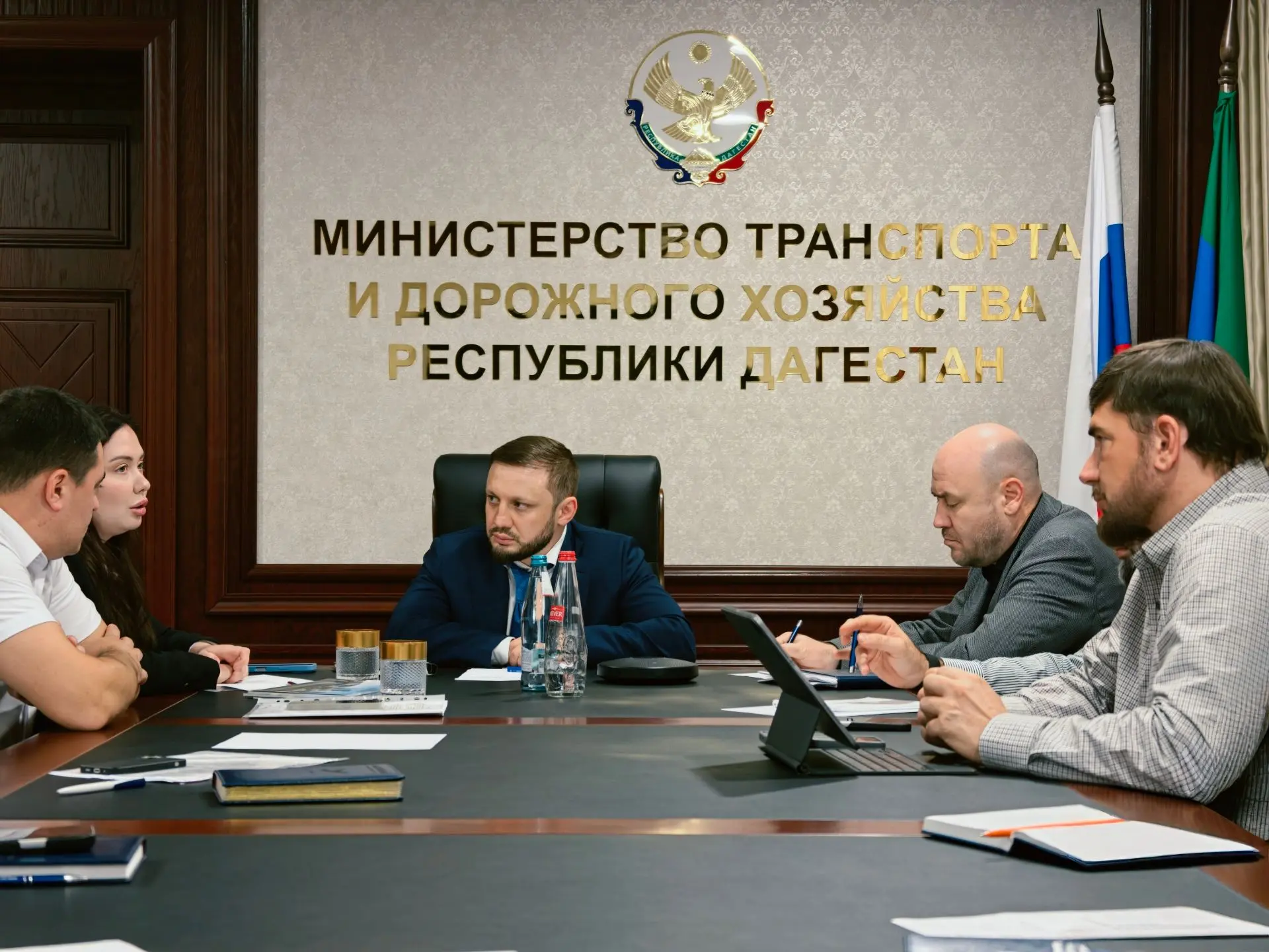 Джамбулат Гаджиев встретился с представителями российских производителей автобусов