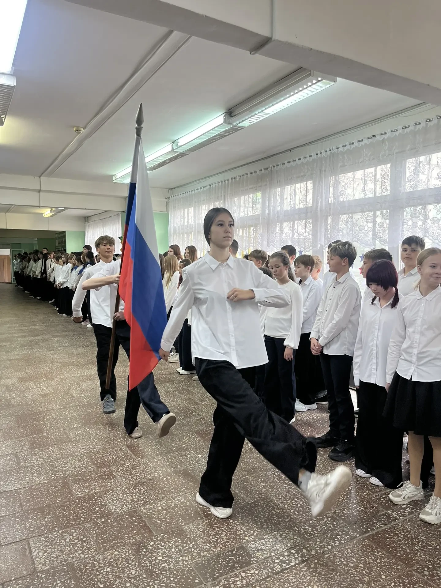 ТОРЖЕСТВЕННАЯ ЛИНЕЙКА